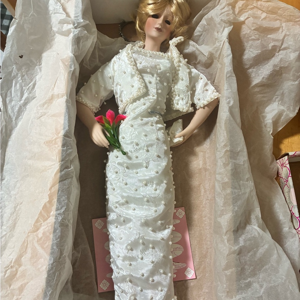 Elegant White Porcelain PRINCESS DIANA Doll, collectible